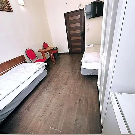 Palac Dabrowa Hotel